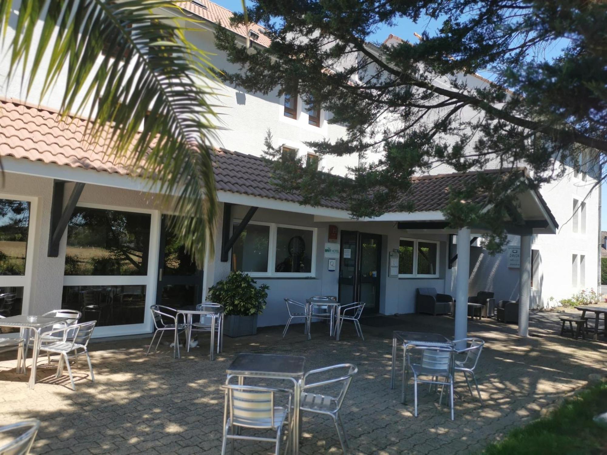 Brit Hotel Confort Pau Lons Экстерьер фото