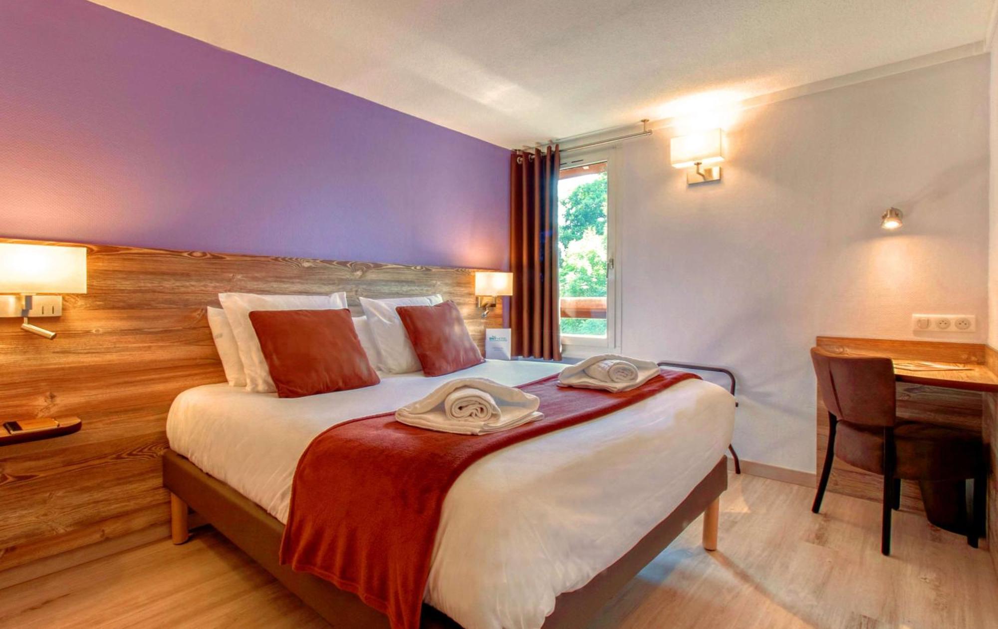 Brit Hotel Confort Pau Lons Экстерьер фото