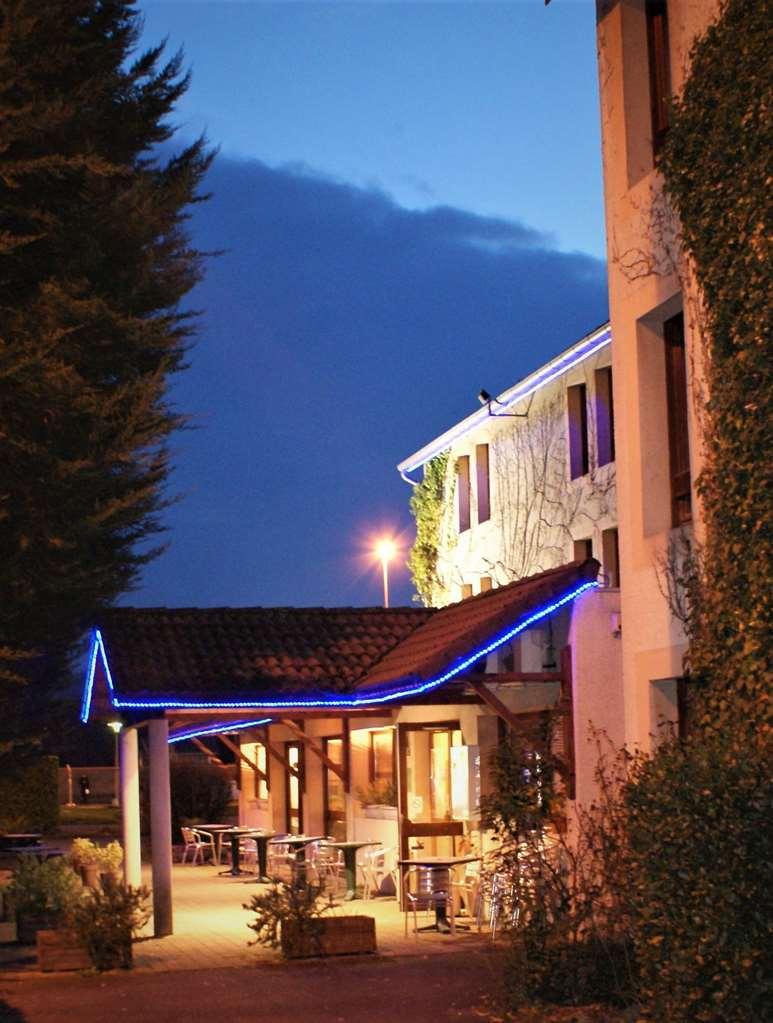 Brit Hotel Confort Pau Lons Экстерьер фото