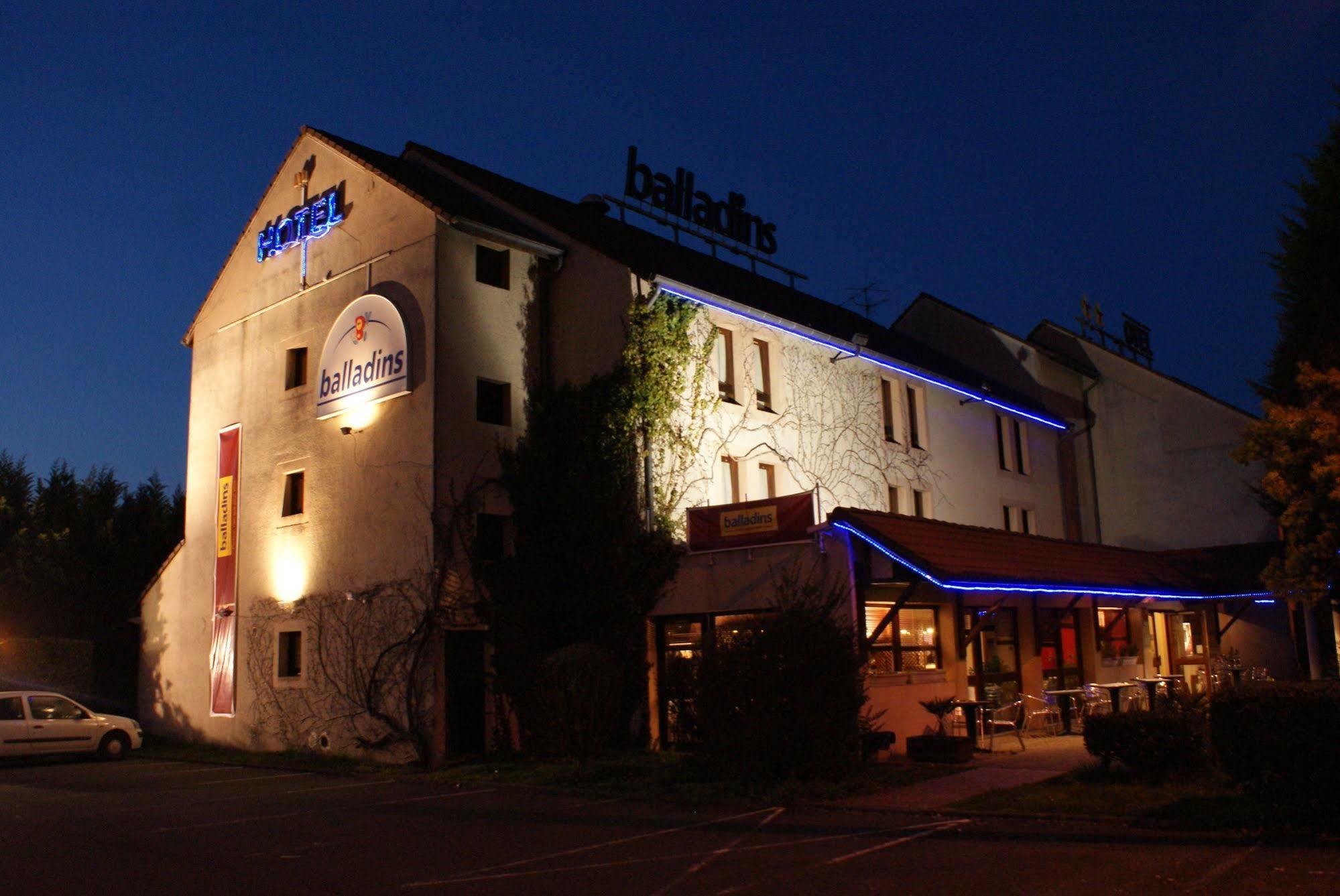 Brit Hotel Confort Pau Lons Экстерьер фото